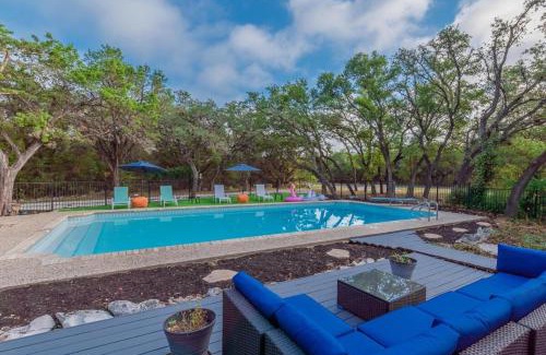 Wetmore House | Elegant Retreat Near Fiesta Texas & SeaWorld with Pool