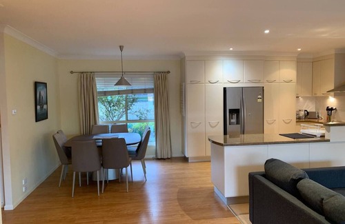 Tenterfield House | Elegant Waterfront Retreat in Tenterfield with Family Amenities