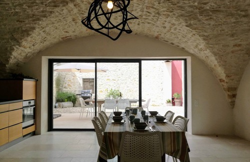 Blauzac House | Discover a Unique Retreat in Uzès, Genuine Provence