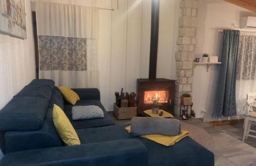 Lecevica House | Elegant Ivan House: 4 Bedrooms with Oceanfront Views