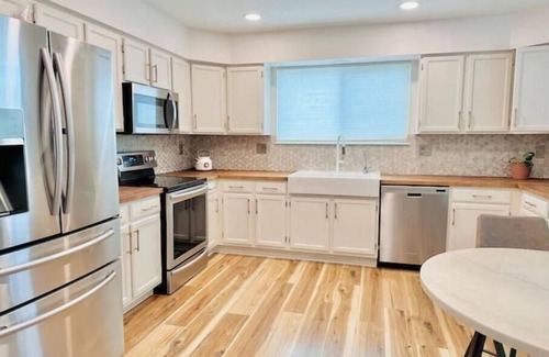 Thornton House | Exclusive House near Denver with Jet Tub & Rain Shower