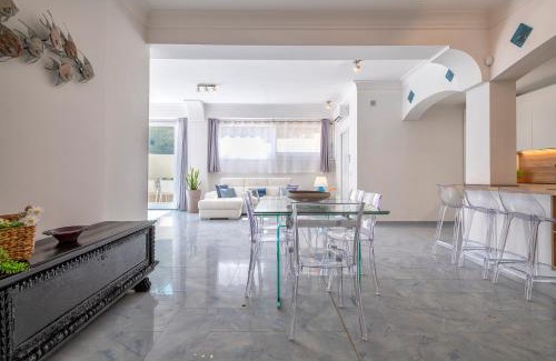 Olbia Apartment | Elegant House in Olbia Center with Private Garden Retreat