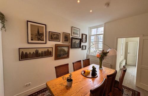De Weteringschans Apartment | Spacious House with 2 Independent Studios in Central Amsterdam