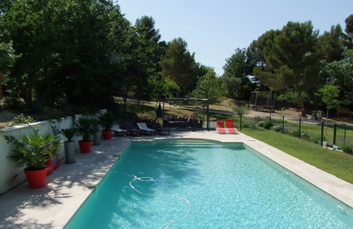 Cabries House | Elegant 6-Bedroom House with Pool Near Aix-en-Provence