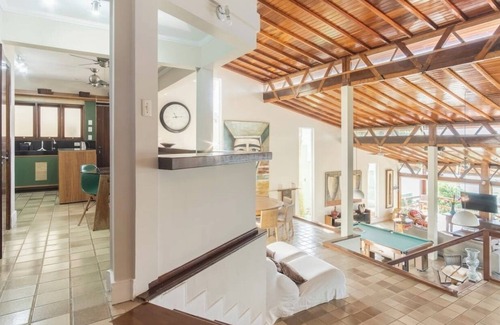 Praia do Frade House | Inviting Casa Caçandoca with Oceanfront Pool & Spa