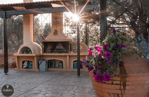Emporios Villa | Elegant Villa in Emporio with Family-Friendly Amenities