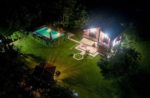 Danilovgrad Municipality Villa | Exceptional Retreat with Private Pool and Spa Amenities