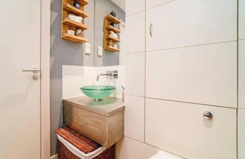 Glasgow Westend Apartment | Modern 2-Bedroom Flat with Free Parking Near OVO Hydro