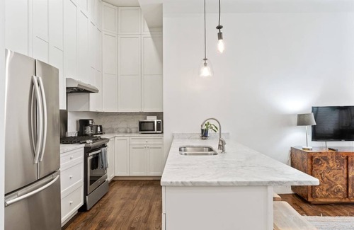 Central Business District Hotel | Exceptional NOLA Suite: 4BR, 4BA Near French Quarter