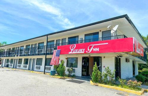 Albany Hotel | Pet-Friendly Stays at Luxury Inn By OYO Albany