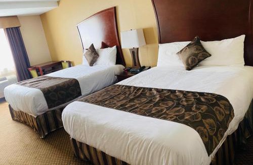 Collingwood Hotel | Family-Friendly Stay at Luxury Inn with Great Reviews