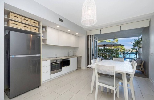 Nelly Bay Apartment | Experience Ocean Retreat with Pool Access and Spa Amenities