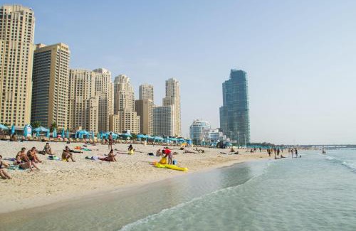 Dubai Marina Apartment | Elegant JBR 2BR Retreat with Beach Access & Pool