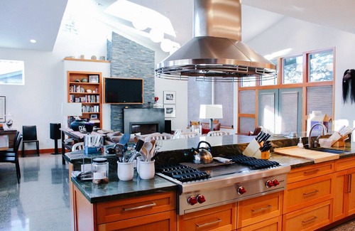 Soldotna House | Premier Kenai River Estate with Private Fishing Dock