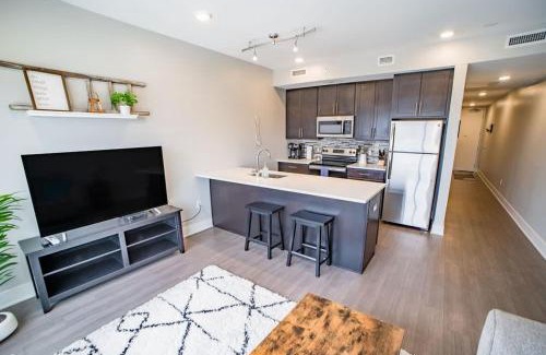 Heartside Apartment | Elegant King Bed Apartment in Downtown Grand Rapids