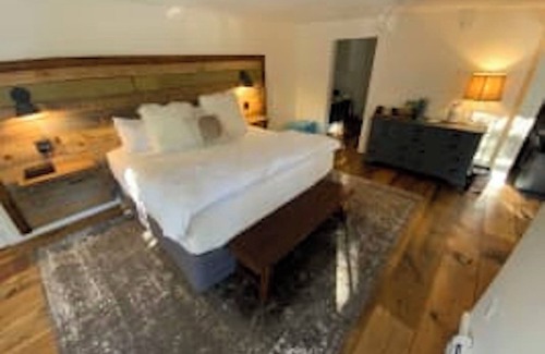 West Dover Resort | Elegant King Suite with Living Room, Balcony & Pool Access