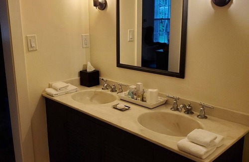 West Dover Resort | Elegant King Suite with Living Room, Balcony & Pool Access
