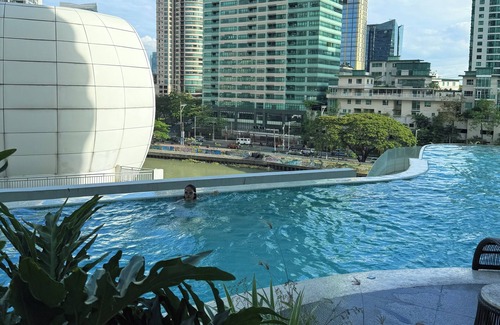 Makati House | Luxury King Suite studio w/River View in Novotel Residences Manila near Makati