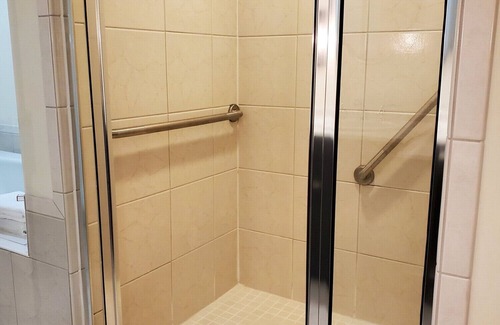 West Dover Resort | Elegant King Room with Balcony & Pool Access