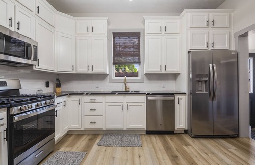 New Albany House | Elegant Retreat @ LaFayette Place in New Albany, Near Louisville