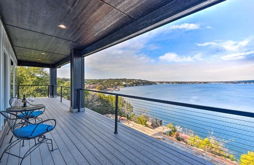 Granbury House | Exceptional Lake Granbury Cliffside Home with Ocean View