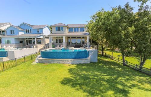 Kingsland House | Pet-Friendly Lake LBJ House with Pool and Boat Slips