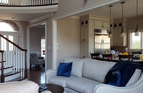 Steele Creek House | Idyllic Lake Retreat with Beach, Golf and Spa Amenities