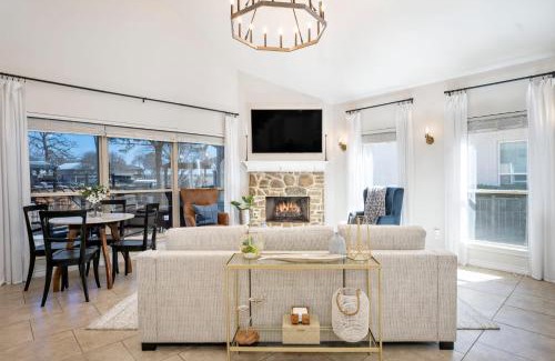 Cedar Creek Reservoir House | Elegant Lakefront Retreat with Family and Pet-Friendly Amenities
