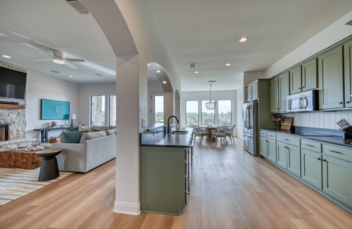 Spicewood House | Beautiful Lakefront Escape with Private Dock & Pool