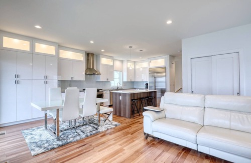 Pewaukee House | Scenic Lakefront Home with Private Pier & Game Room
