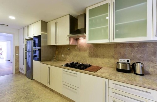 Baixa Apartment | Luxury Living 3-Bedroom Penthouse in Downtown Breathtaking Tagus River Views
