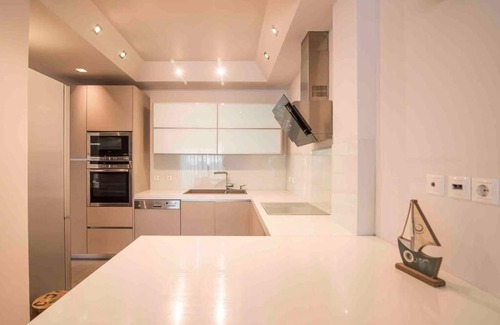 Nea Ionia Apartment | Elegant Living Apartment: Rated 9.5, Perfect for Families