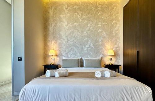 Annakhil Apartment | Experience Elegance with Poolside Ocean Views