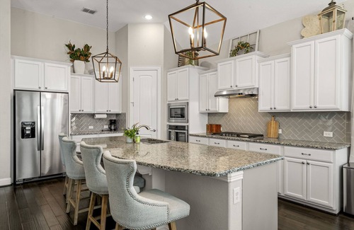 Boerne House | Luxury, location and amenities! Nice home, located near Boerne & Six Flags!