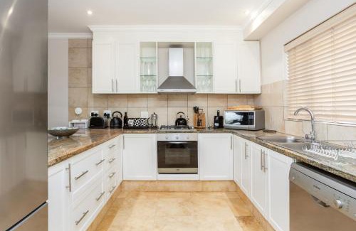 Cape Winelands House | Experience Cedar Point 4C at Pearl Valley Golf Course