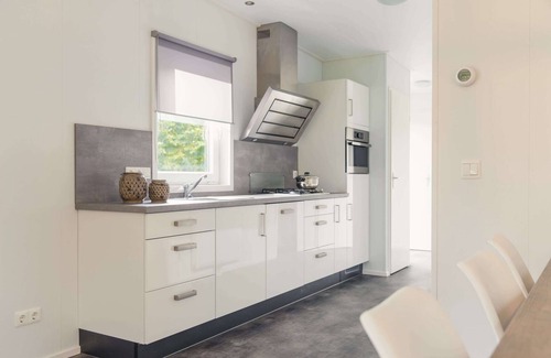 Municipality of Rijssen-Holten House | Cozy Lodge for 6 with Kitchen & Child-Friendly Amenities