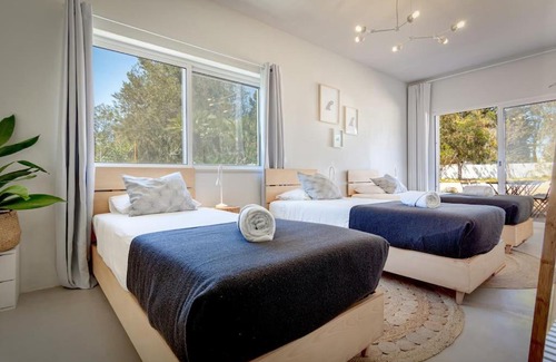 Colinas Verdes Villa | Discover a Relaxing Lodge Near Lagos with Great Amenities