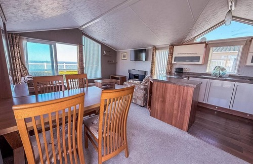 Hopton on Sea Cabin | Pet-Friendly Lodge with Ocean Views at Hopton Haven Park