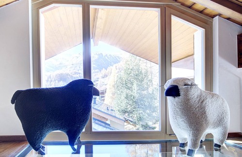 Zermatt Apartment | Elegant Loft with Matterhorn View, Steps from Ski Lift