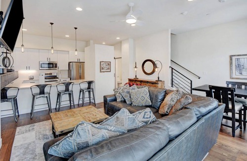 Winter Park House | Exquisite Loft 16 with Hot Tub & Breathtaking Views