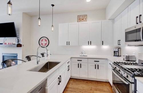 Winter Park House | Exquisite Loft 16 with Hot Tub & Breathtaking Views