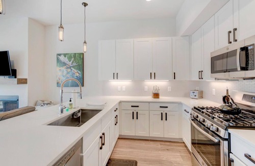 Winter Park House | Pet-Friendly Loft with Hot Tub & Breathtaking Lake Views