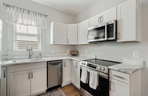 Luray Apartment | Stylish Loft at Luray - Steps to Main St & Caverns!