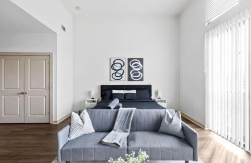 Five Points South Apartment | Luxury Loft Living, Birmingham Getaway 51