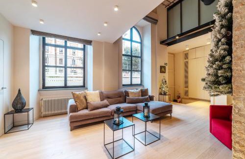 Rome Province Apartment | Elegant Loft Steps from Via Veneto with Family-Friendly Amenities