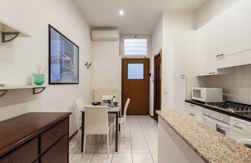 Porta Volta Apartment | Stylish Loft Near the Duomo with Wifi & Kitchen Access