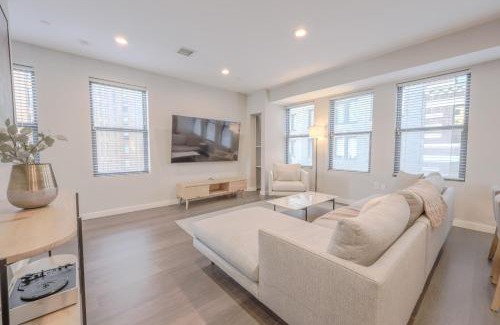 Downtown Boston Apartment | Luxury Loft Washer and Dryer Pet Friendly