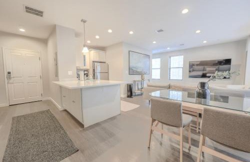 Downtown Boston Apartment | Luxury Loft Washer and Dryer Pet Friendly