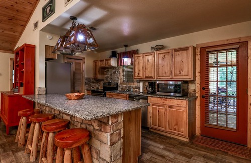 Holly Lake Ranch Cabin | Premier Log Cabin Retreat at Holly Lake Ranch - Rated 9.6