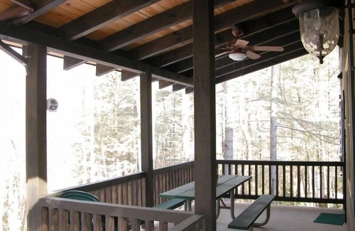 Robbinsville Cabin | Idyllic Log Cabin Retreat with Hot Tub & Mountain Stream